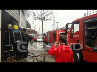 VIDEO/ ZJARR NË NJË MAGAZINË NË KASHAR