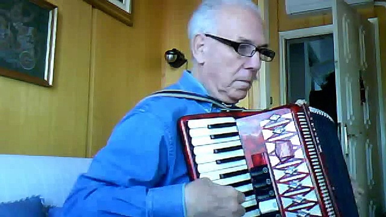 LET THE GUITAR SOUND ΠΑΡΑΔΟΣΙΑΚΟ ΡΩΣΙΑΣ