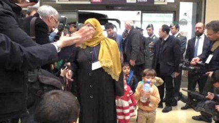 İtalya 93 Suriyeli Sığınmacıya Kucak Açtı