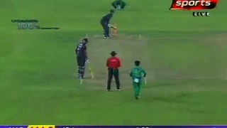 Dunya News- Amir upset Batsman with his bowling .