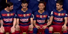 Neymar tenta zoeira em foto oficial do Barça, mas é repreendido por Suárez