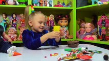 ✔ Кукла Беби Борн. Ярослава открывает сладкие сюрпризы. Видео для детей. Doll Baby Born ✔