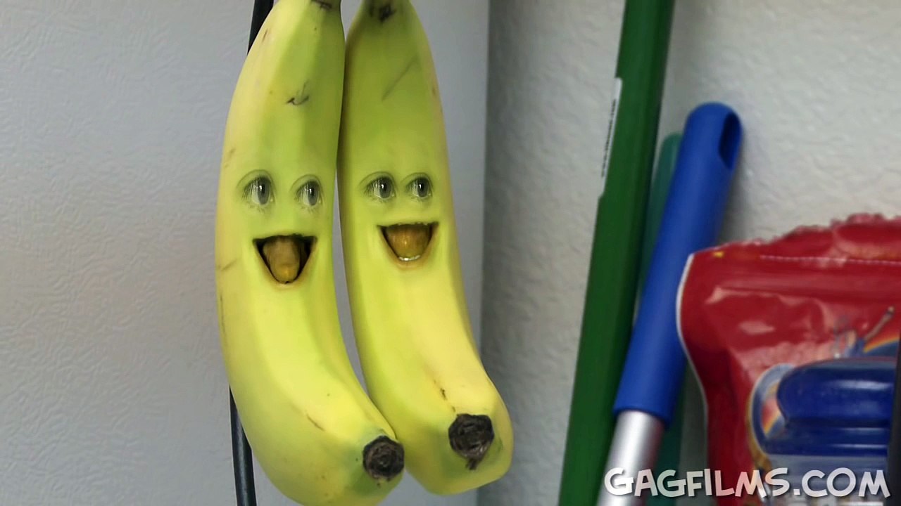 Annoying Orange - Annoying Orange Wazzup