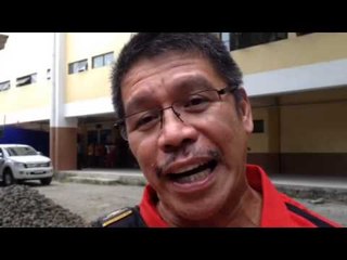 'AlDub' fan Leo Austria does the 'Pabebe wave'