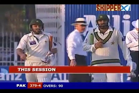 Shahid Afridi 156 off 78 Balls (9 sixes & 13 fours) in Test Match vs India (2005)