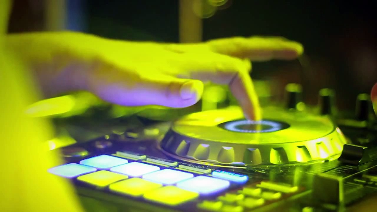 SOY MUCHO PARA TI Tilsa Lozano & Dj peligro Discoteca Bizarro