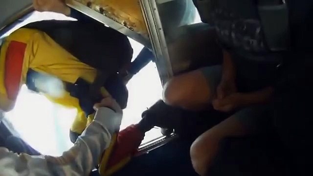 Камера упала с высоты 3000 метров. Видео ламает мозг