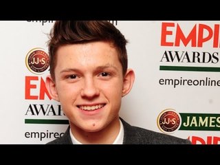 Tom Holland, Aktor Spider-Man Baru yang Jago Salto
