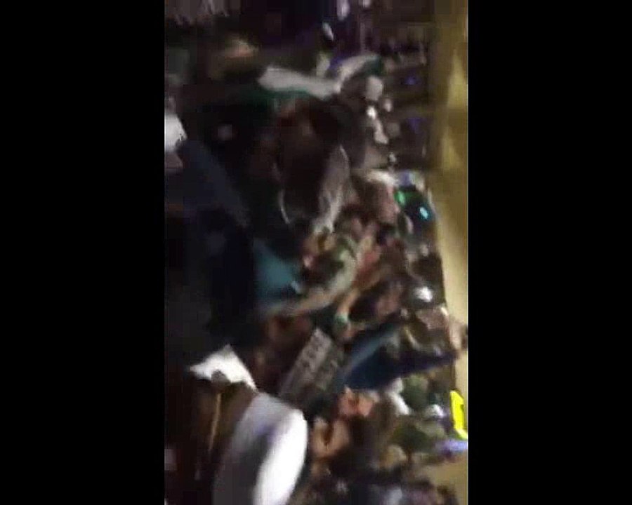 Pervaiz Rasheed attacked at Karachi airport