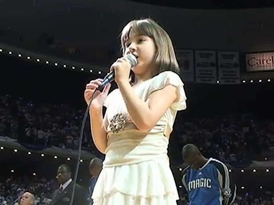 7 year old Gina Incandela Sings National Anthem