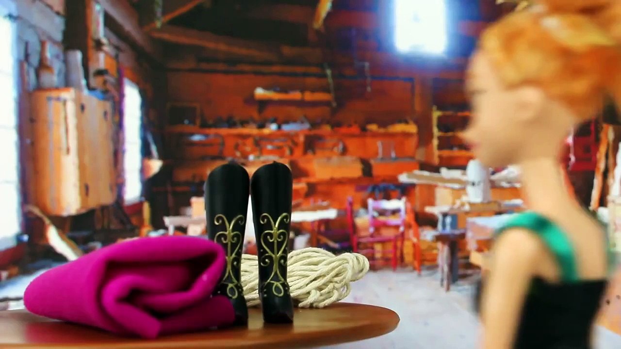 Frozen Mini Movie Scene Anna Meets Kristoff. DisneyToysFan