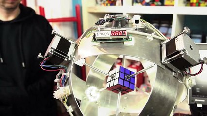 Fastest robot to solve a Rubik's Cube - Guinness World Record