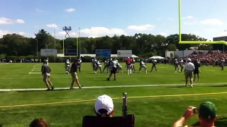 Tom Brady Injures Knee at Patriots Practice