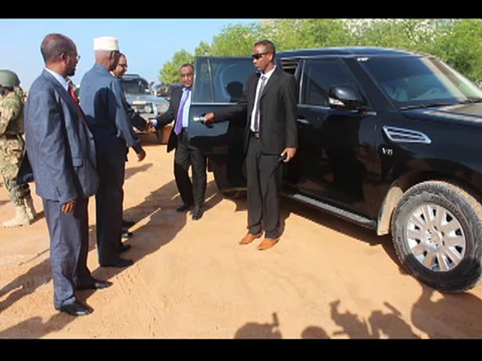 Madaxwaynaha Puntland oo dhagax dhigay dhismaha Garoonka Bosaso