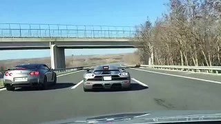 Koenigsegg CCX vs Nissan gtr R35 rolling in turkey