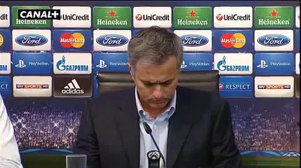 Mourinho moja sin querer al traductor y este le dice ¿Qué has hecho, cabrón?