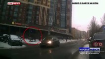 Житель Санкт Петербурга бросил коляску, спасаясь от лихача