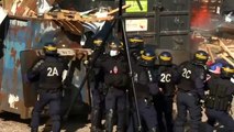 Scenes of mayhem as camp evacuated in Calais
