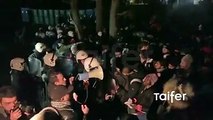 Konflikti mes policisë greke dhe emigrantëve nga Maroku, Siria, Afganistani dhe Iraku gjatë mbrëmjes së djeshme, ku nuk u lejuan ta lëshonin Greqinë