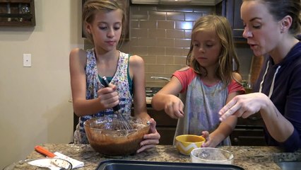 ☆ CHARLIE BROWN BROWNIES & LUCY LEMONADE ☆ PEANUTS MOVIE INSPIRED RECIPES ☆ FOOD FRIDAY