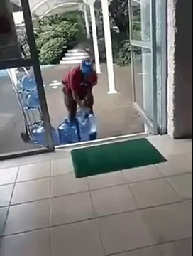 Доставка воды 80 lvl, крутой водонос