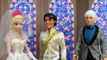 Frozen Elsa Pregnant, Elsa Has a Baby when she Marries Jack Frost after Eating Dream Cake.