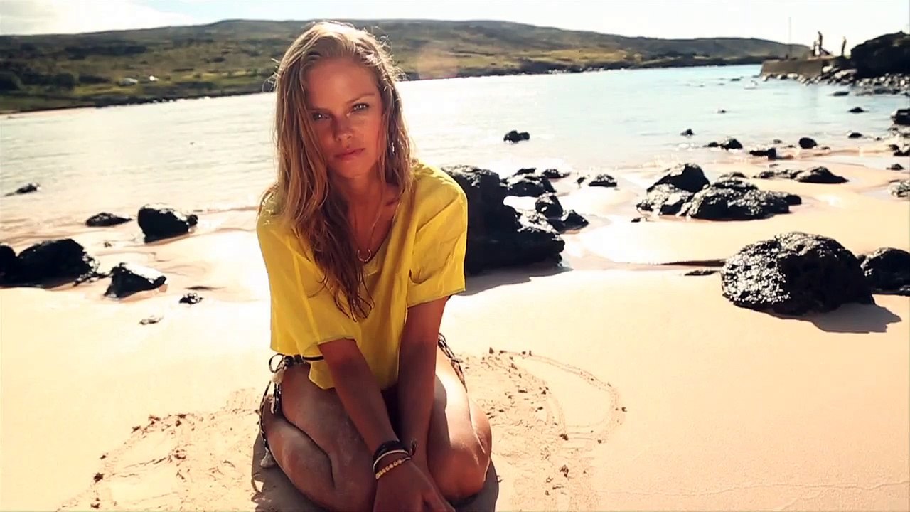 Swim Daily, Jessica Gomes and Jessica Perez