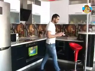 Самый бесполезный телесюжет -  Гарник Ароян против сосисок