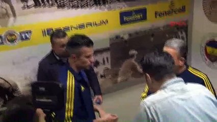 Hollanda'lı gazeticiye Van Persie desteği