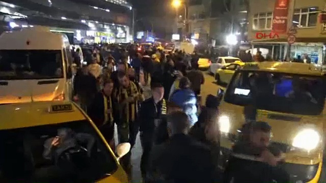 Derbi sonu Fenerbahçeli taraftarların sevinci