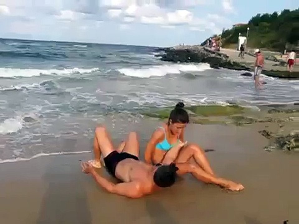 Turk Erkeginin Gucu Removes the girl with one hand Human Turkish Get up
