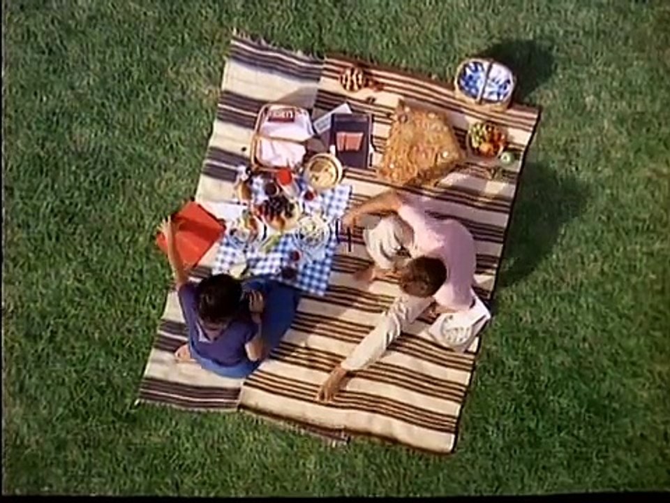 the fact that this wasmade in 1977 blows my mind, imagine what could be done with today's technology, someone should make a new version of this!﻿