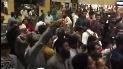Pervaiz Rasheed hit with shoes at Karachi airport