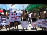 Naked protesters slam gov't circus