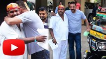 Sanjay Dutt's CRAZY FAN Walked BARE Feet Till He Came Out Of Jail