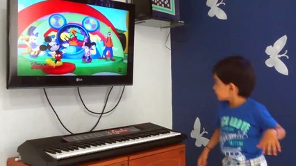 Kavil Performing Mickey Mouse Clubhouse Hot Dog Dance for Disney Channel