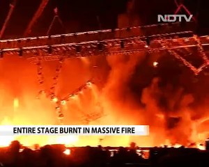 Stage on Fire at 'Make in India' Event - Mumbai