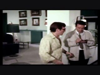 ΑΜΑ ΘΕΛΩ ΔΙΚΗΓΟΡΟ... ΜΑΜΑ ΕΧΩ ΘΑ ΜΕ ΒΡΕΙ ΕΝΑΝ !!!