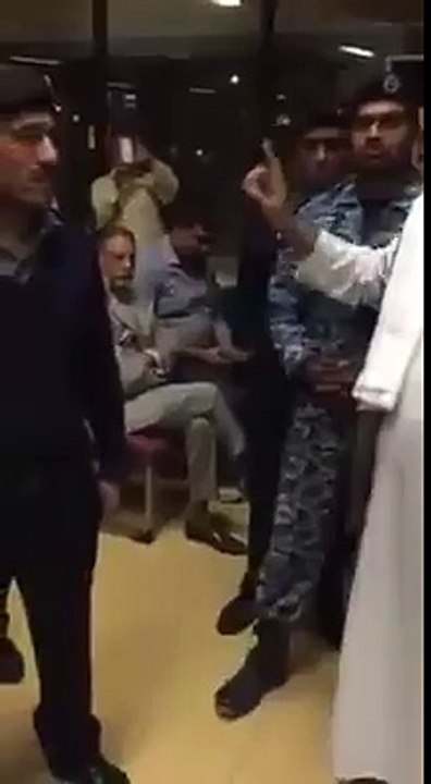 Parvez Rasheed Es Baat Ka Bhbi Mustahiq Nahi Ky Usay Juta Mara Jaay