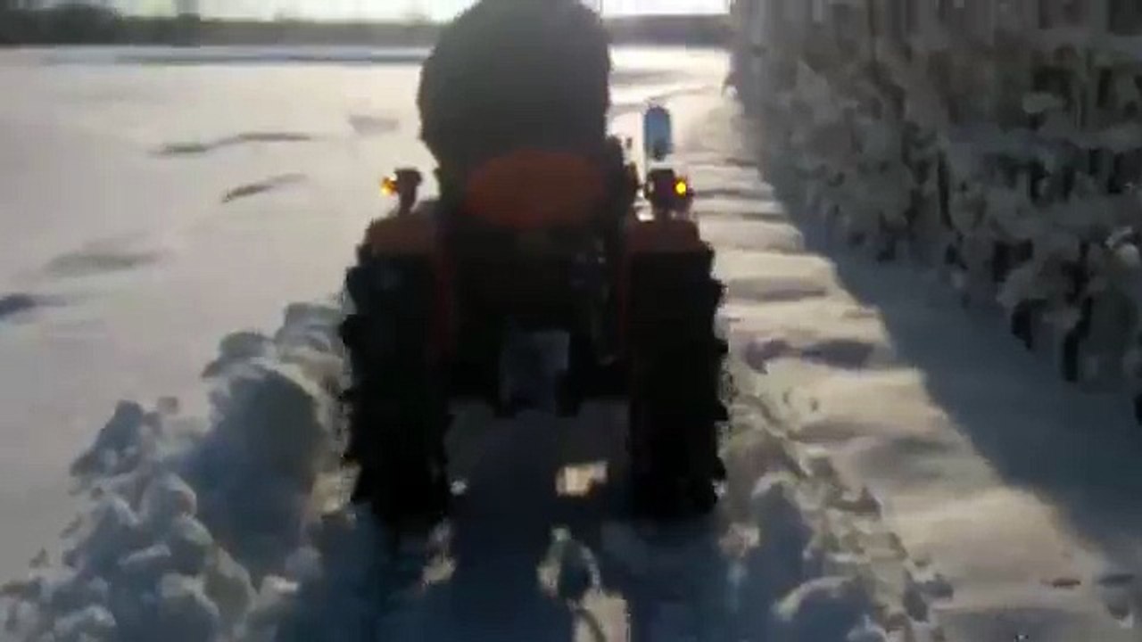 Uslugi odsniezanie Warszawa i okolice Tel 602 43 22 43 traktorek japonski.