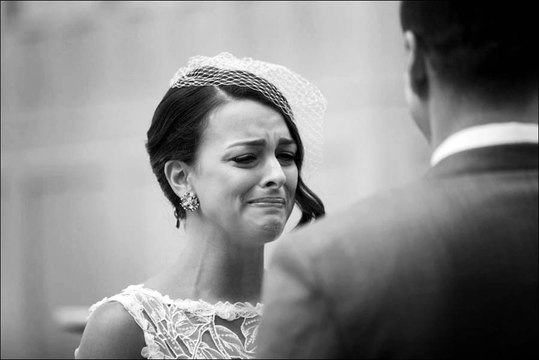 Un mari énervé frappe sa femme le jour du mariage !