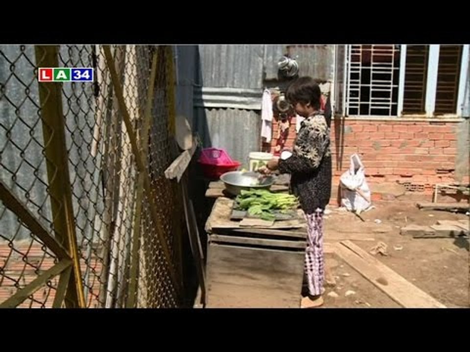 Vượt qua hiểm nghèo : Hoàn cảnh chị  Ánh Nguyệt | LATV