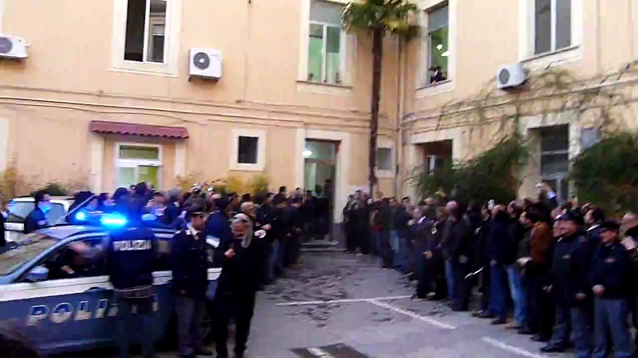 Arresto_Zagaria_Questura_Caserta.MOV