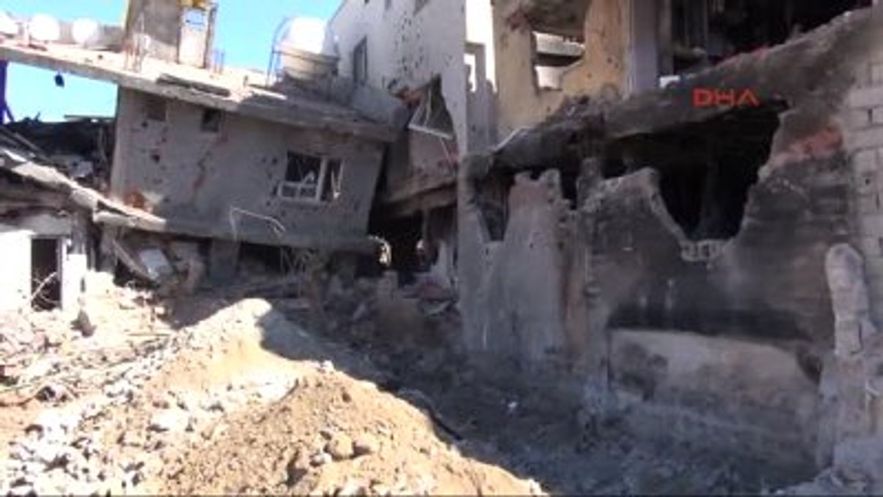 Cizre?de Sokağa Çıkma Yasağı Gündüz Saatlerinde Kaldırılıyor