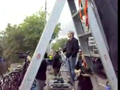 Spencer Tunick à Amsterdam - Femmes à vélo (1/5)