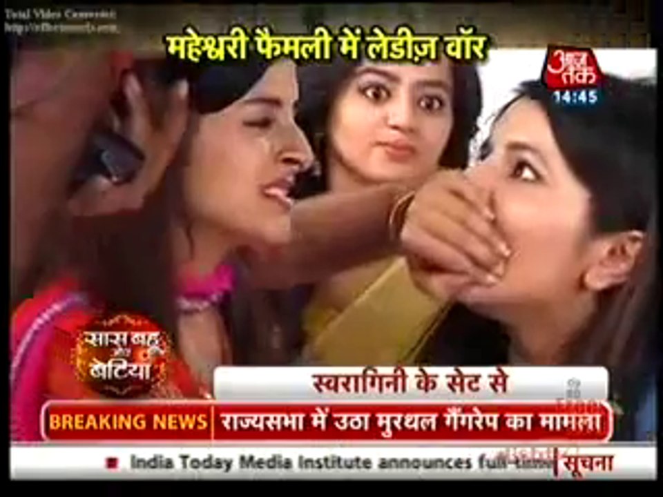 Swara Aur Uttara Ne Mil Kar Kiya Kavya Ko KIdnep 1st March 2016 Swaragini