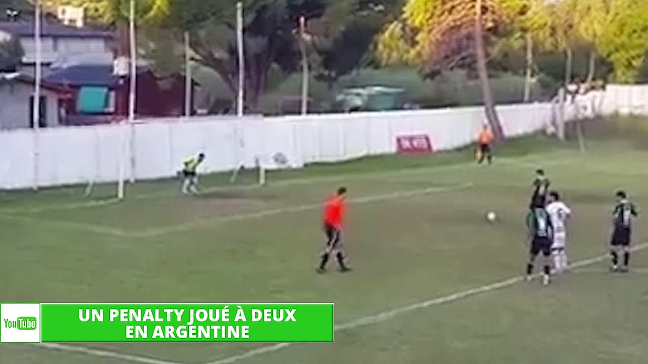 Zap Foot du 1er Mars: Coutinho moqué pour sa glissade, un but de folie au Kenya, le Barça refait sa photo de classe etc.