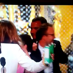 Morgan Freeman affamé mange des cookies sur la scène des osc