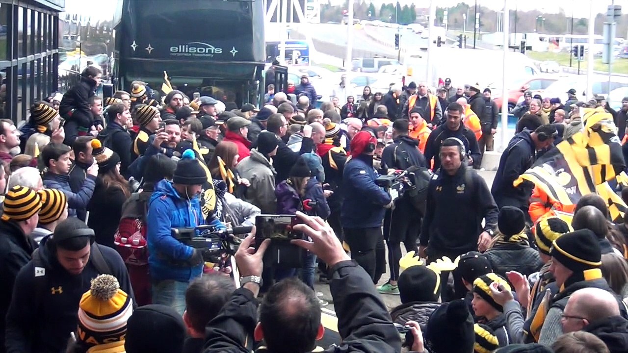 Wasps Team arrival v Quins