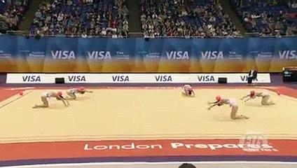 Beş Kadının Topla Yaptığı İnanılmaz Gösteri...